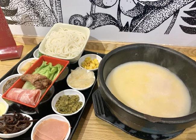 浙江開過橋米線加盟店怎么樣？競爭大不大？